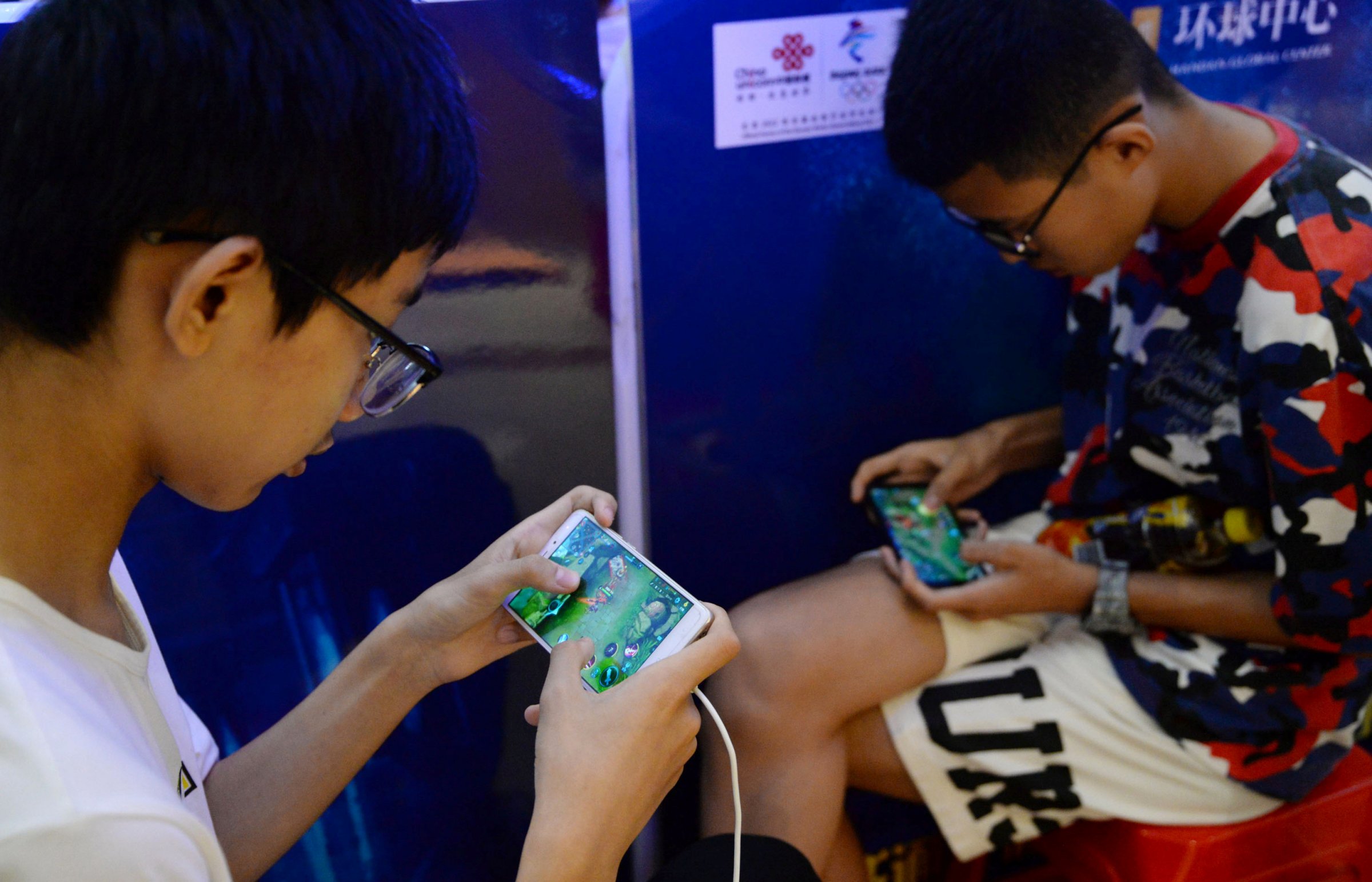China mobile games addiction